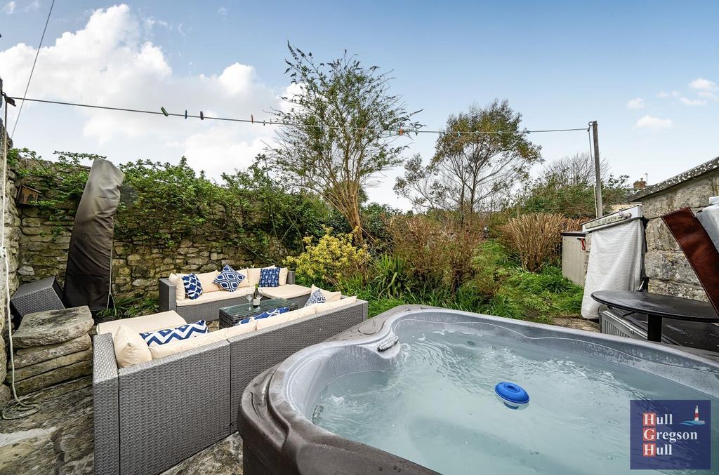 Property photo 3 of 19 147006c7-9Eab-4556-9A50-36E6137Ab8c0.Jpg