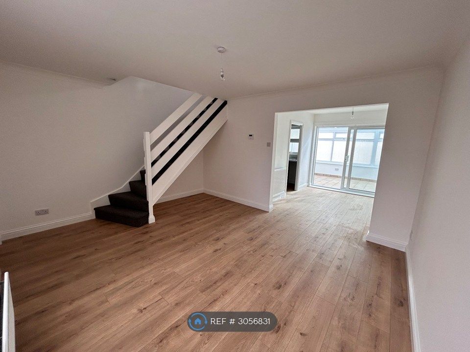 Property photo 3 of 23 Open Plan Livingroom And Dining Room