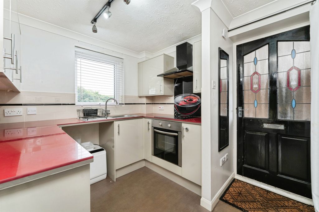 Property photo 3 of 11