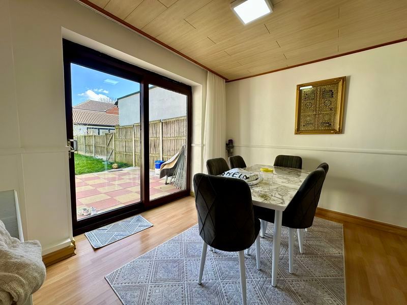 Property photo 3 of 15 Photo 6