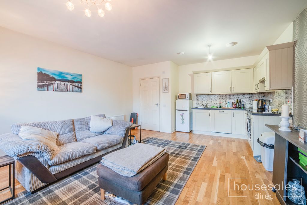 Property photo 3 of 13