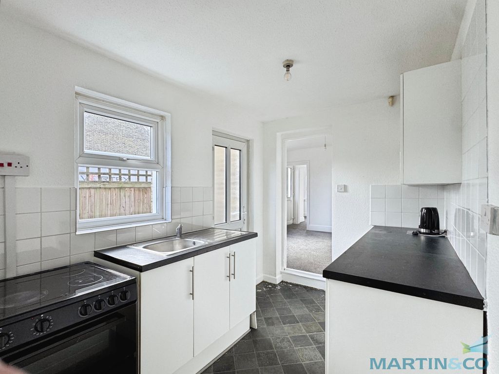 Property photo 3 of 14 Bf8Ff886--4469-8979-556D0Fac9150-24774-00000Bce58D