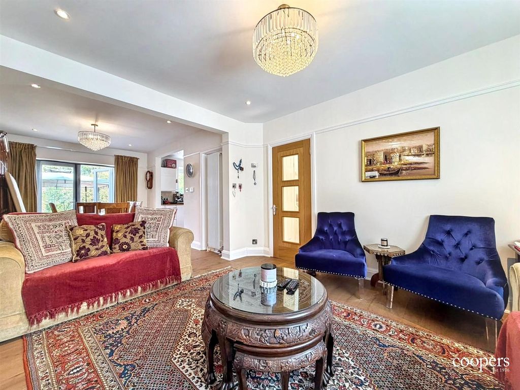 Property photo 2 of 13 Lounge 2 (6).Jpg