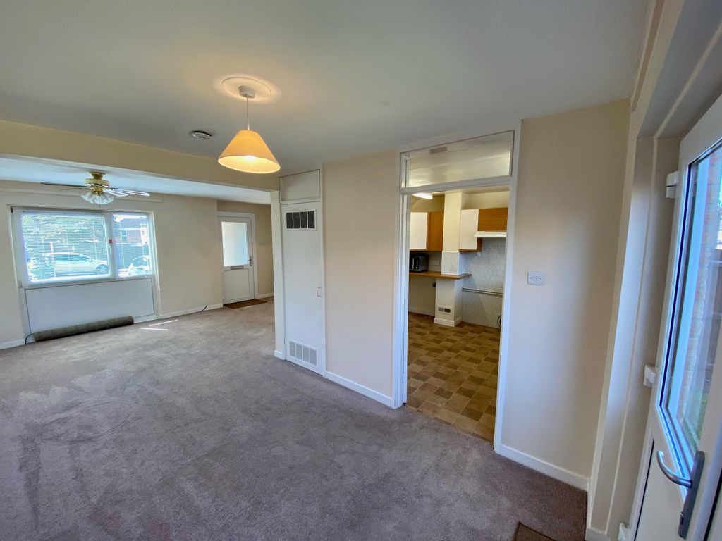 Property photo 2 of 8 View