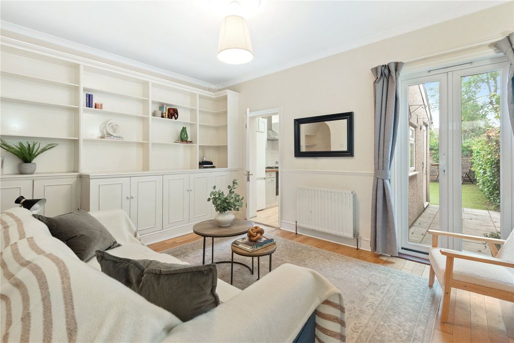 Property photo 1 of 11 Reception Room