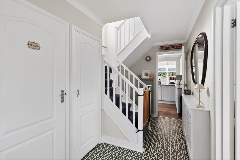 Property photo 3 of 29