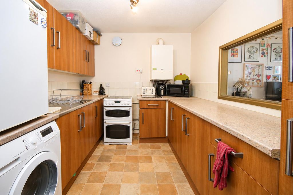 Property photo 3 of 8 1 (4).Png
