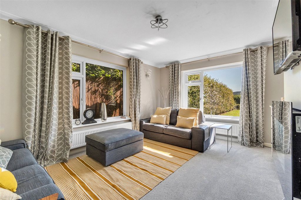 Property photo 3 of 35 Picture No. 04