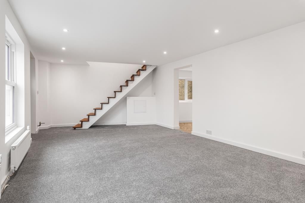 Property photo 2 of 17 19_81414.Jpg