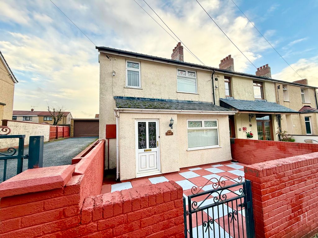 Property photo 2 of 23