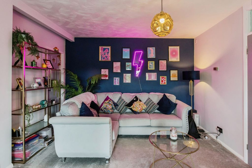 Property photo 3 of 20 Pbox-Img.Jpg