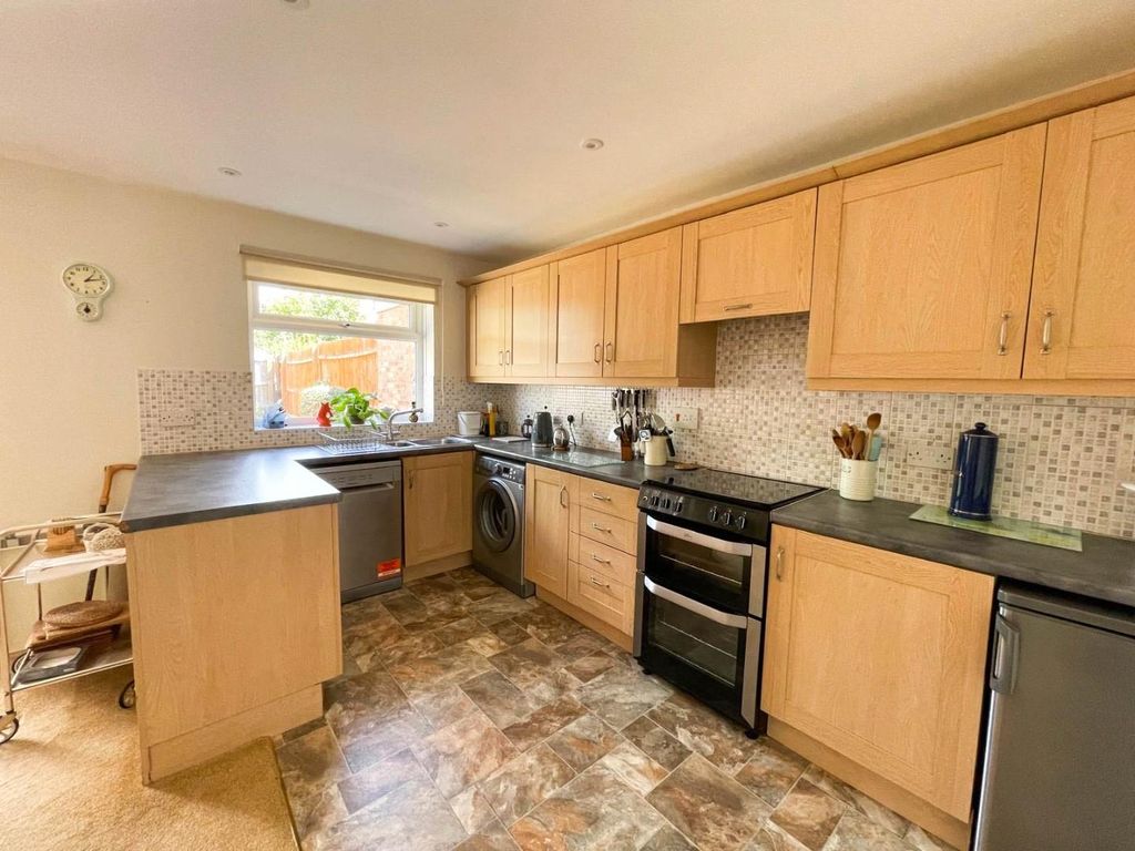 Property photo 2 of 15 7A3Ded6E-E7Ac-4ee2-A252-48669F178c6F.Jpg