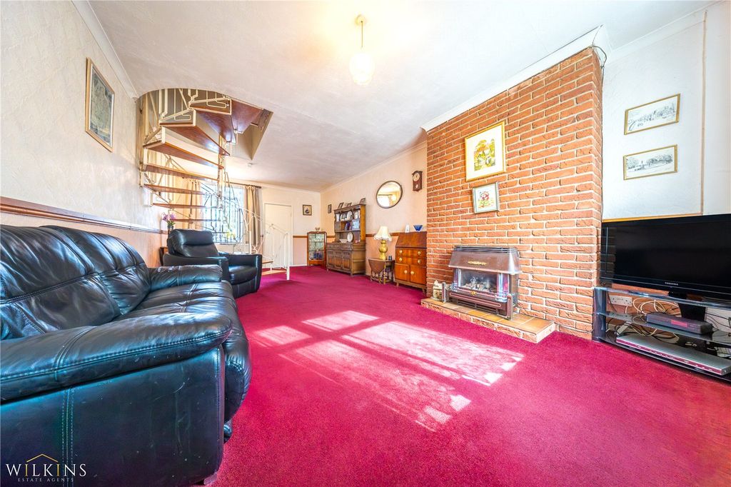 Property photo 3 of 24 Picture No. 02