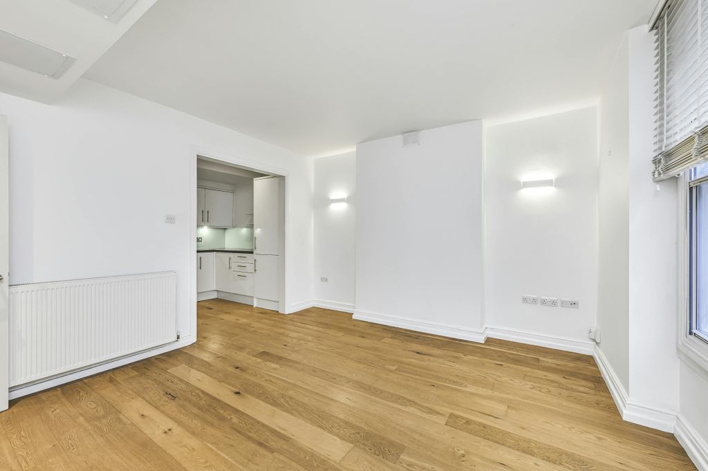 Property photo 2 of 13 Daniel_Watney__Finborough_Road__Finborough_Rd__London__UK_6.Jpg