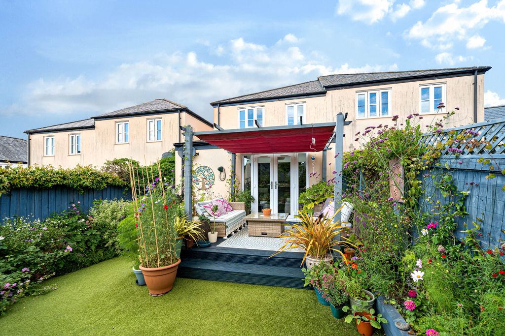 Property photo 1 of 36 1330992-33-688A4339Db205