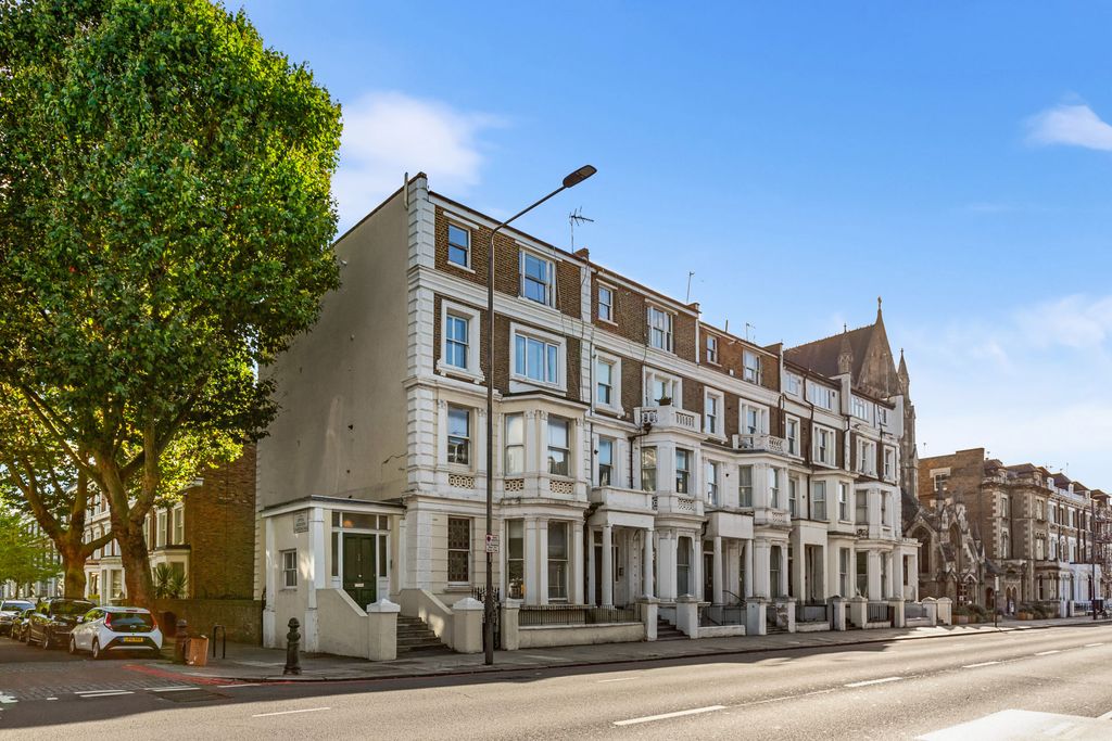 Property photo 2 of 14