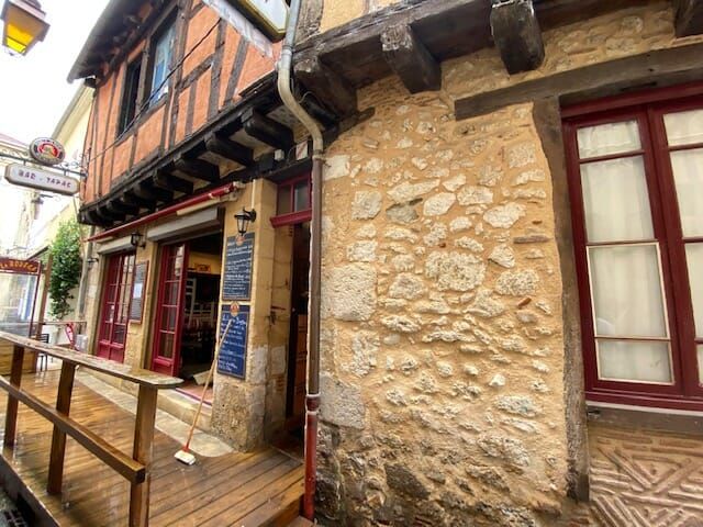 Property photo 1 of 5