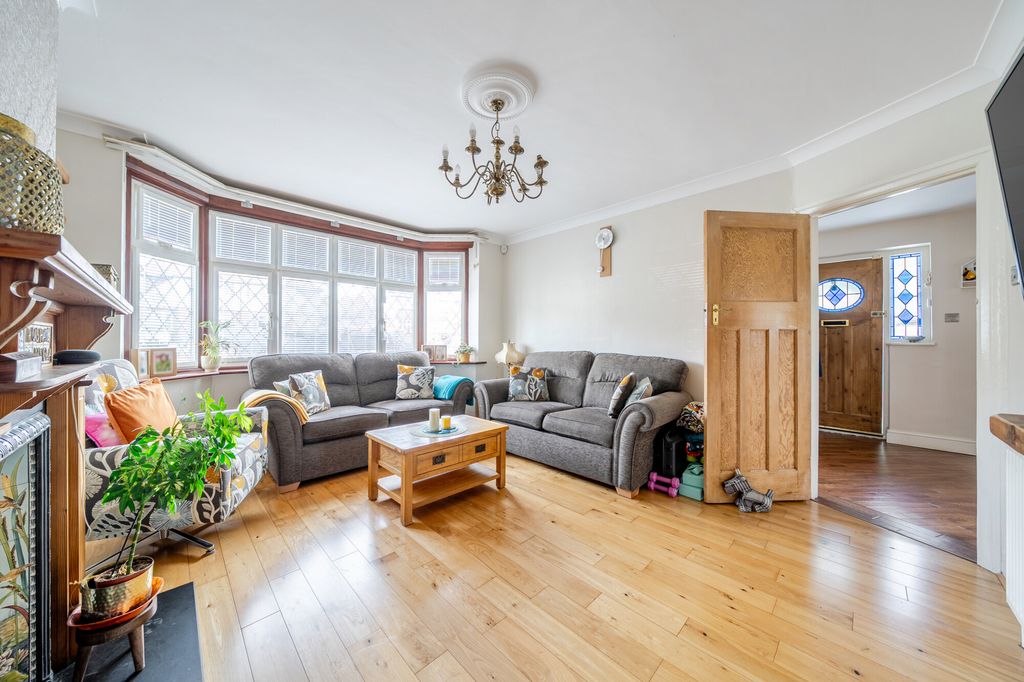 Property photo 2 of 16