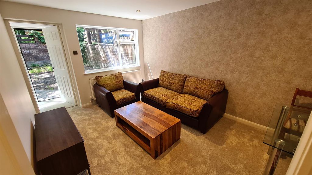 Property photo 3 of 9 027.Jpg