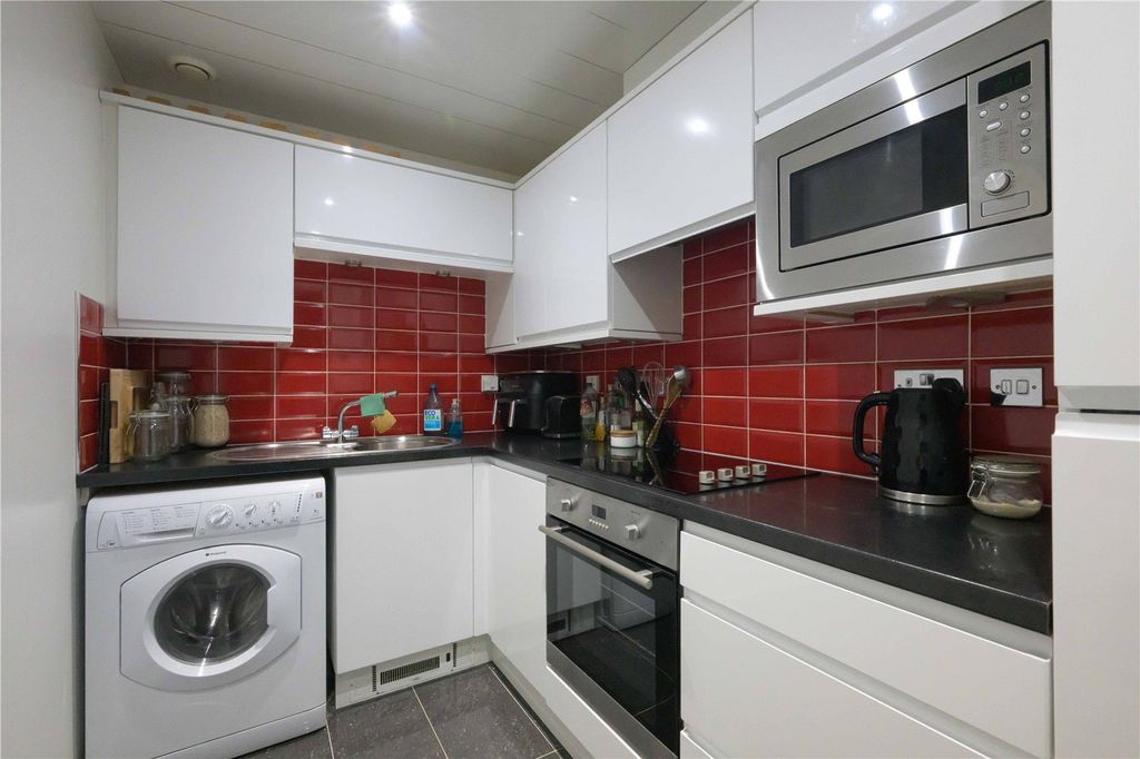 Property photo 2 of 6 Picture No. 06
