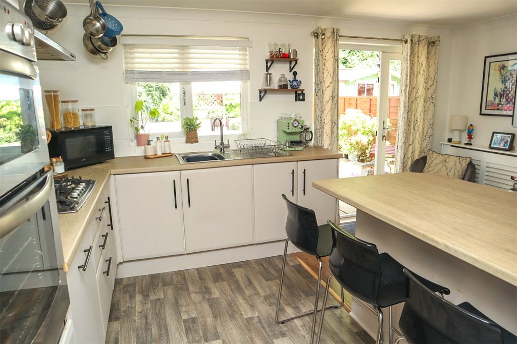 Property photo 2 of 22 Kitchen