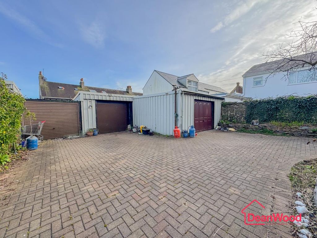 Property photo 3 of 29 3.Jpg
