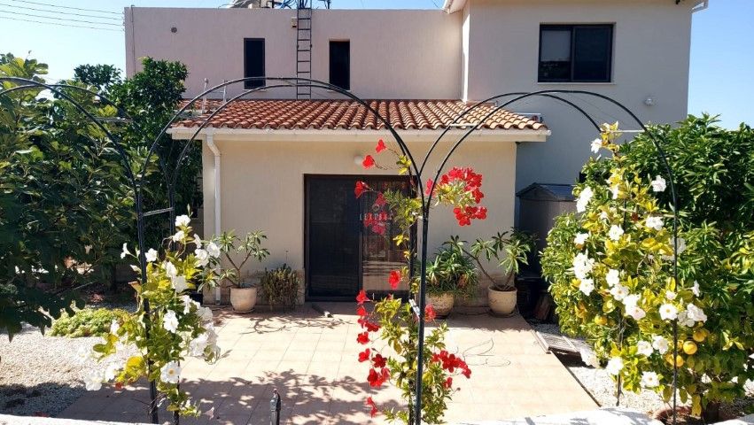 Property photo 2 of 30