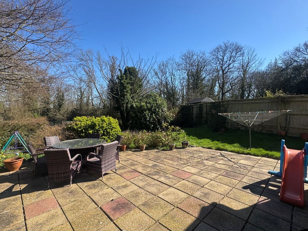 Property photo 2 of 17 Garden