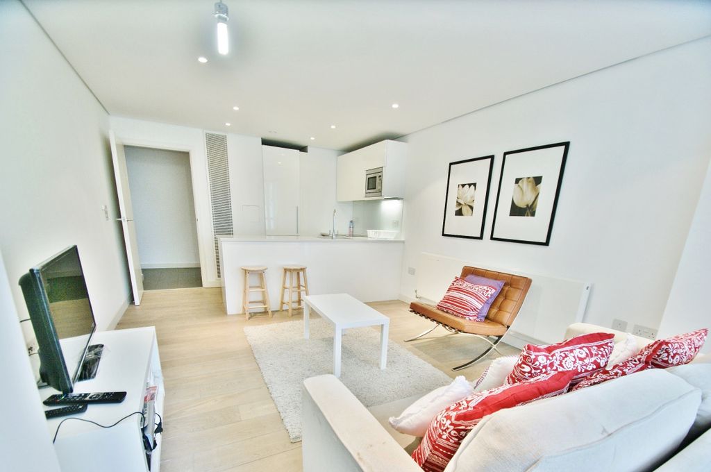 Property photo 2 of 8 Gallery