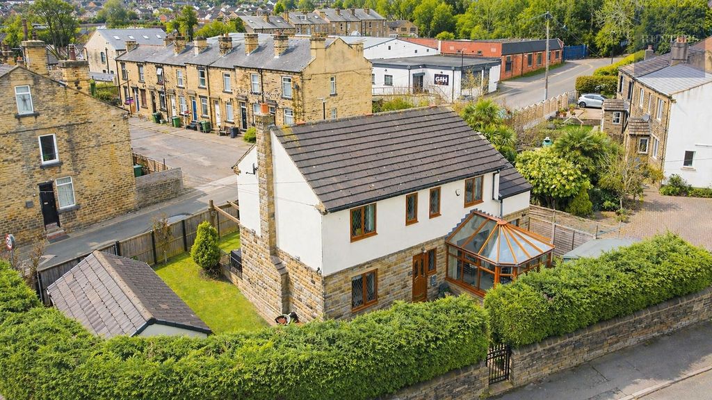 Property photo 1 of 30 External
