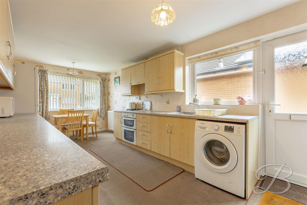 Property photo 2 of 12 4Rwhnrlyxk6Ivicyndbdug.Jpg