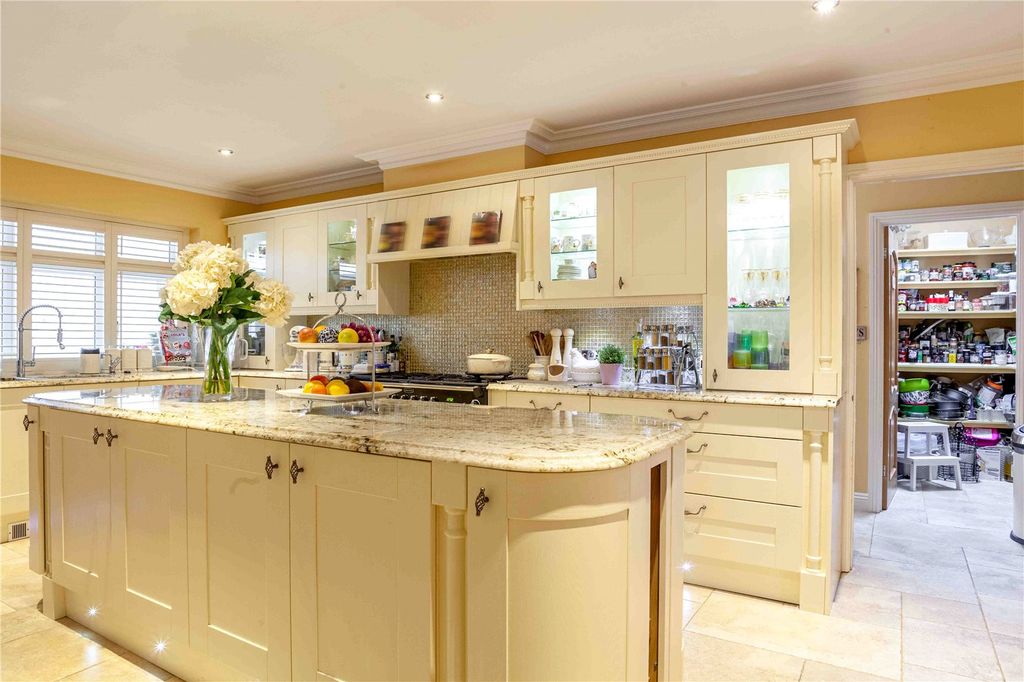 Property photo 2 of 35 Kitchen