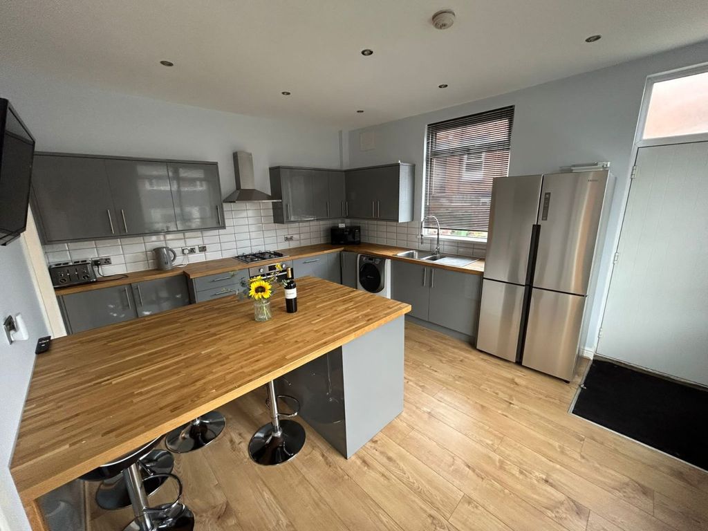 Property photo 1 of 17 Picture No. 05