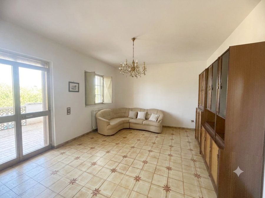 Property photo 3 of 23