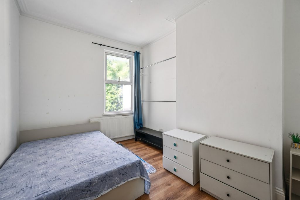 Property photo 3 of 7 Picture No. 11