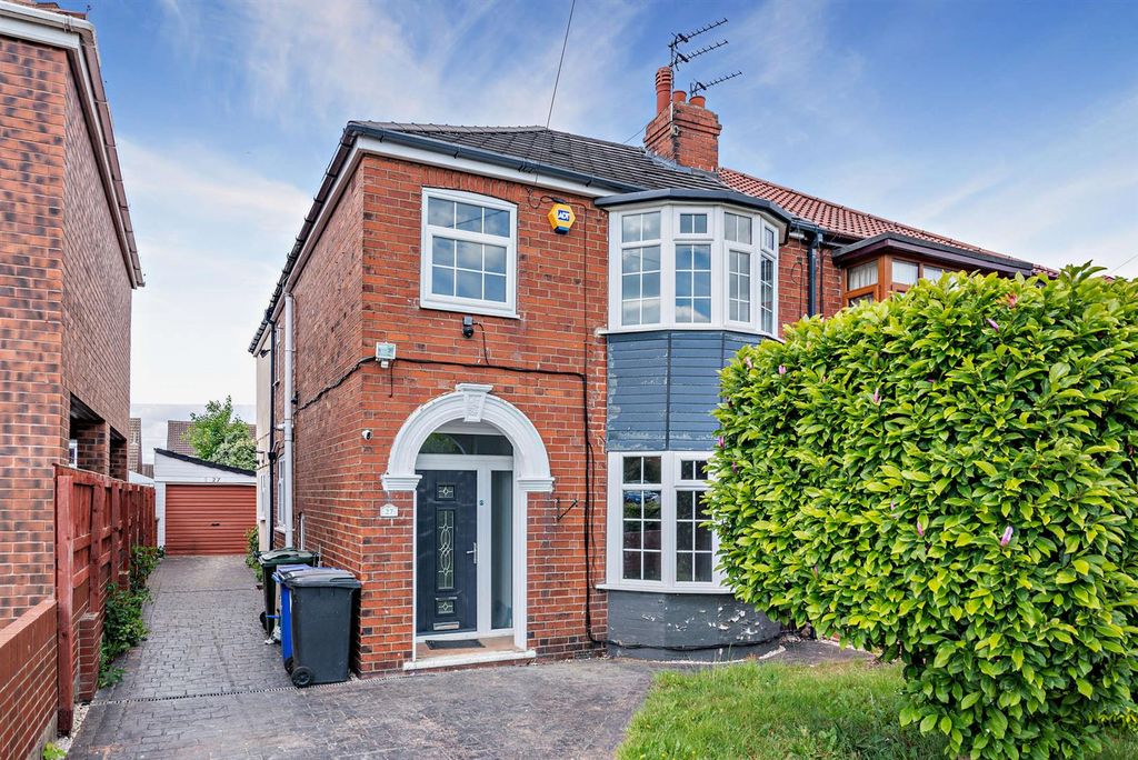 Property photo 1 of 14 8649917-Exterior01-800.Jpg
