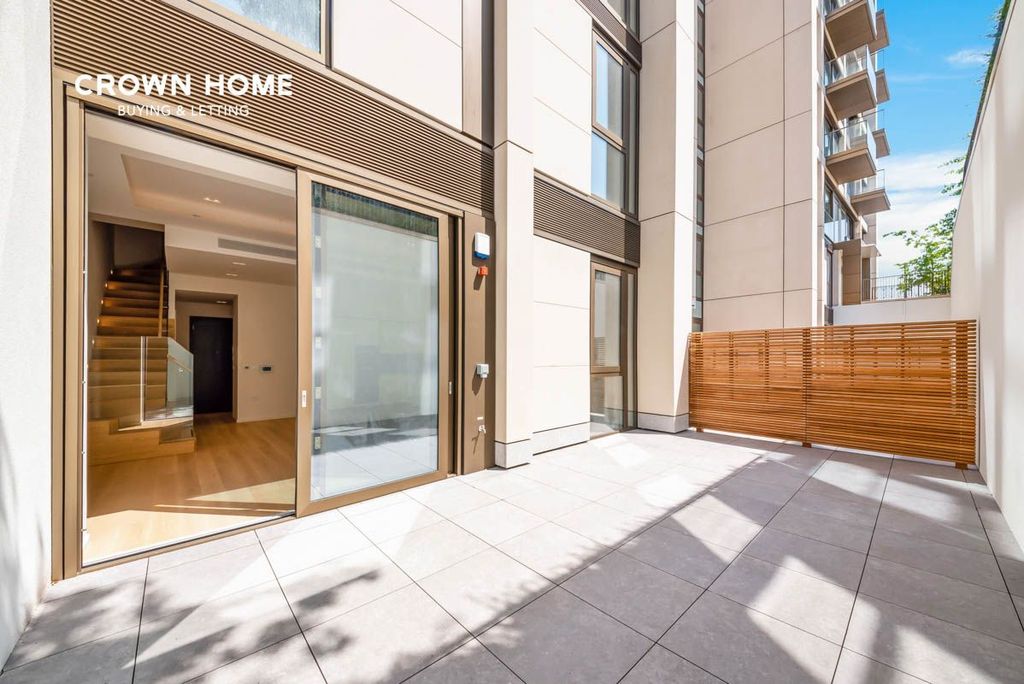 Property photo 2 of 21