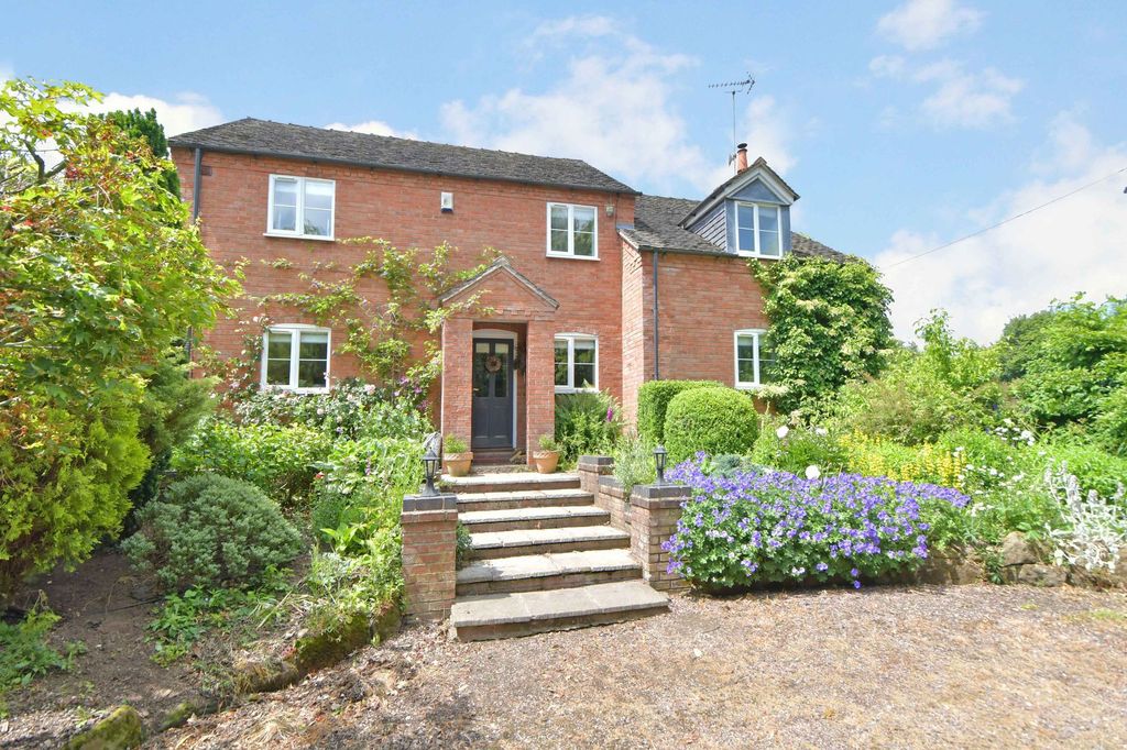 Property photo 3 of 87 Entrance Porch