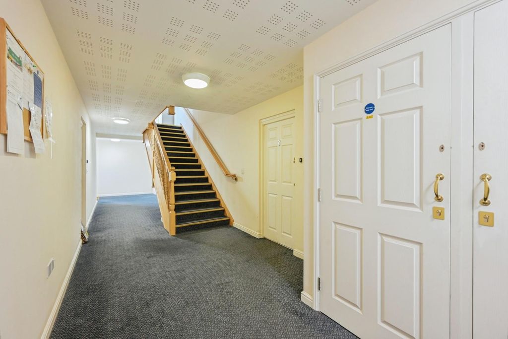 Property photo 3 of 21 5Charleshouse-14.Jpg