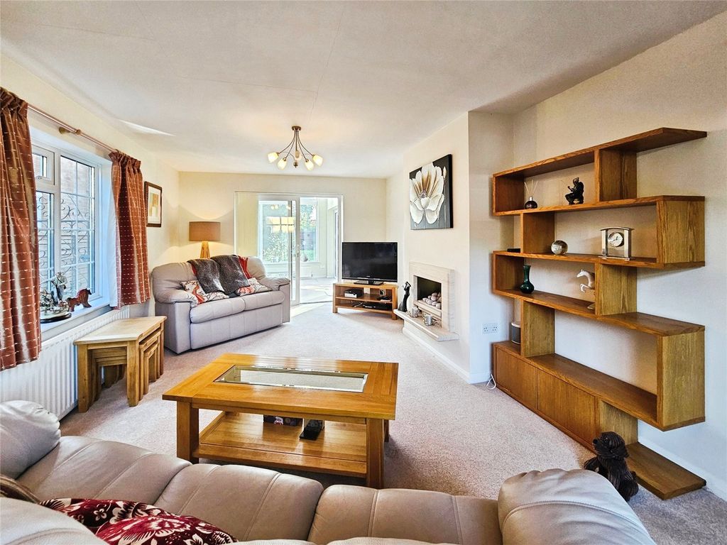 Property photo 3 of 22 Living Room