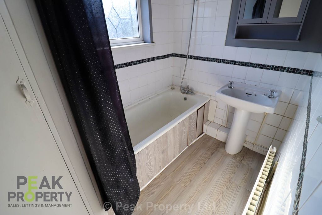 Property photo 3 of 24