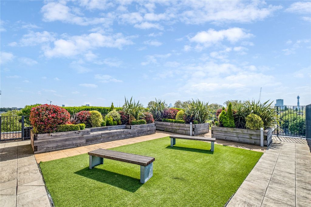 Property photo 1 of 15 Communal Terrace