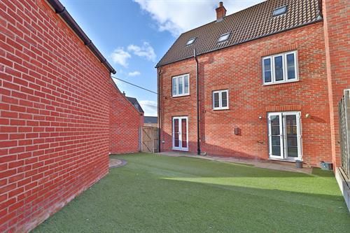 Property photo 2 of 5