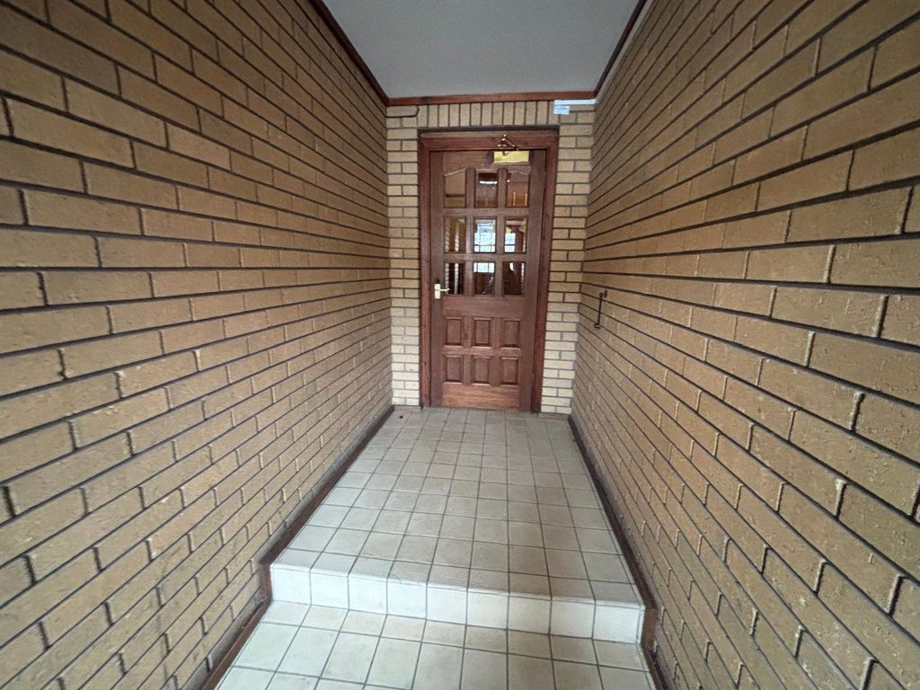 Property photo 2 of 9 Picture No. 08