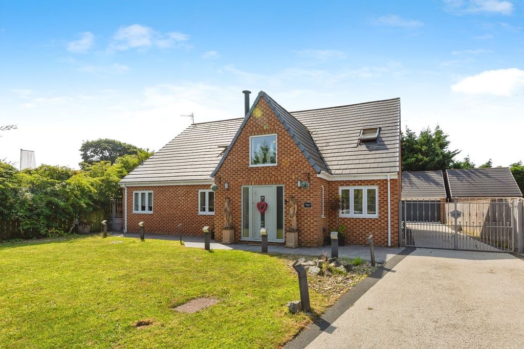 Property photo 1 of 25