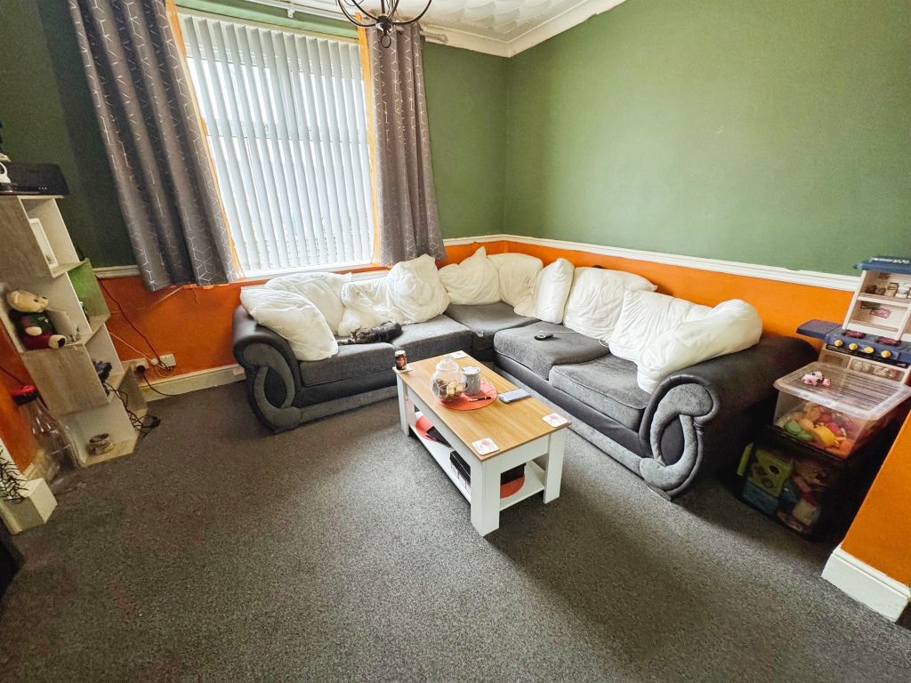 Property photo 3 of 12