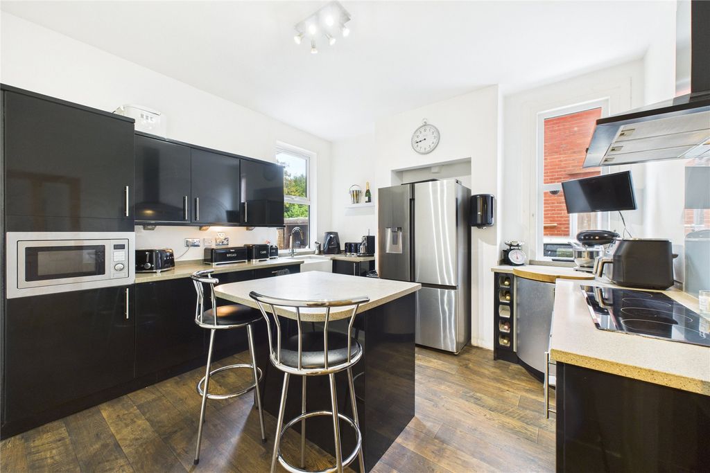 Property photo 3 of 13 Picture No. 10