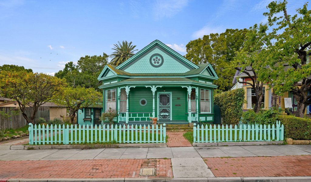 Property photo 1 of 10