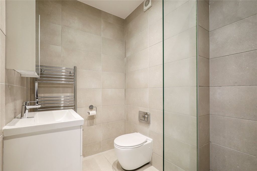 Property photo 3 of 11 Picture No. 10