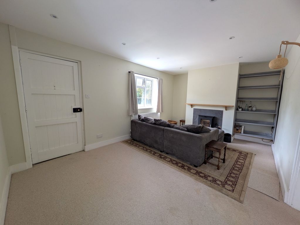 Property photo 2 of 11 Living Room